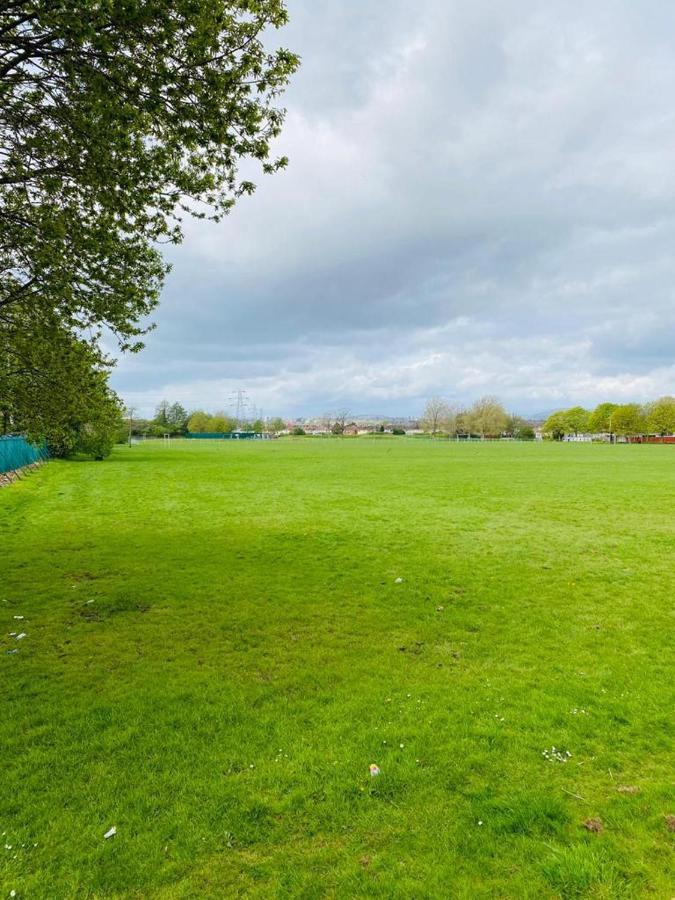 Lindeburgh Retreat * Newport (Gwent)
